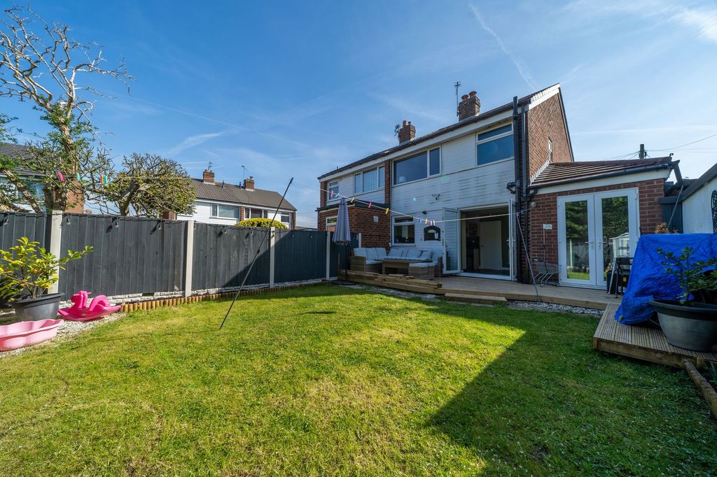 Property photo 2 of 19