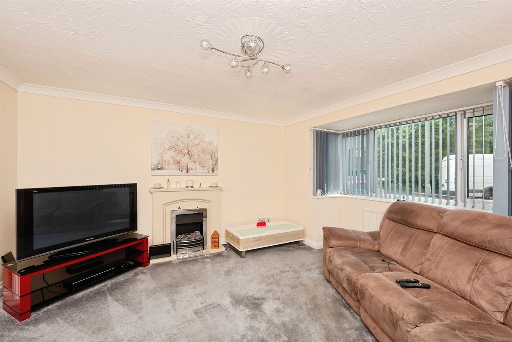 Property photo 3 of 19