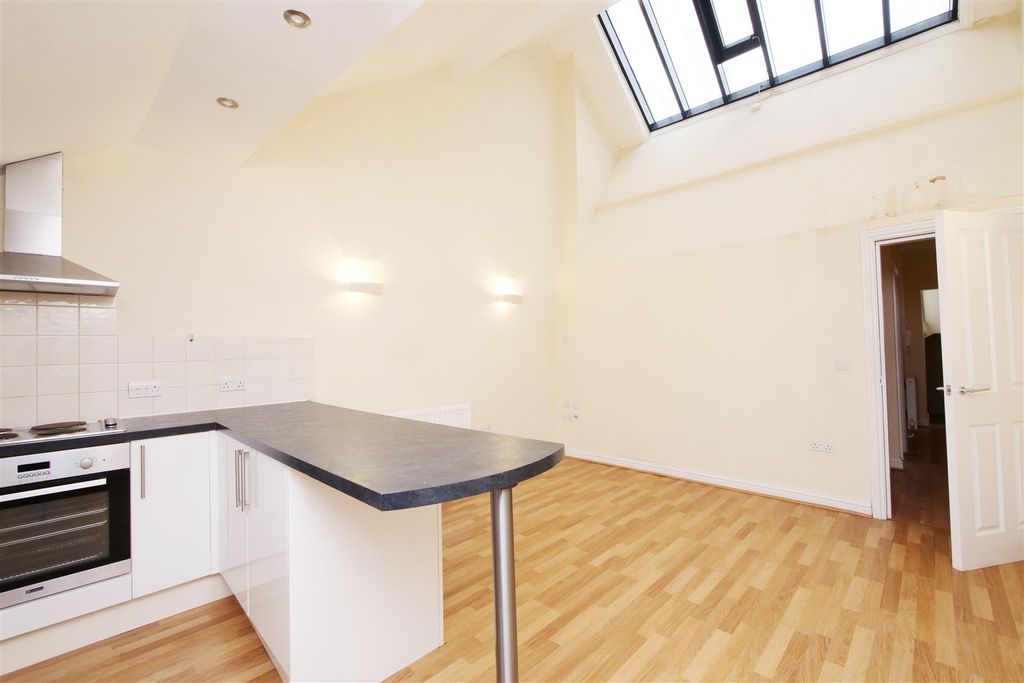 Property photo 3 of 10 Pnmb0515.Jpg