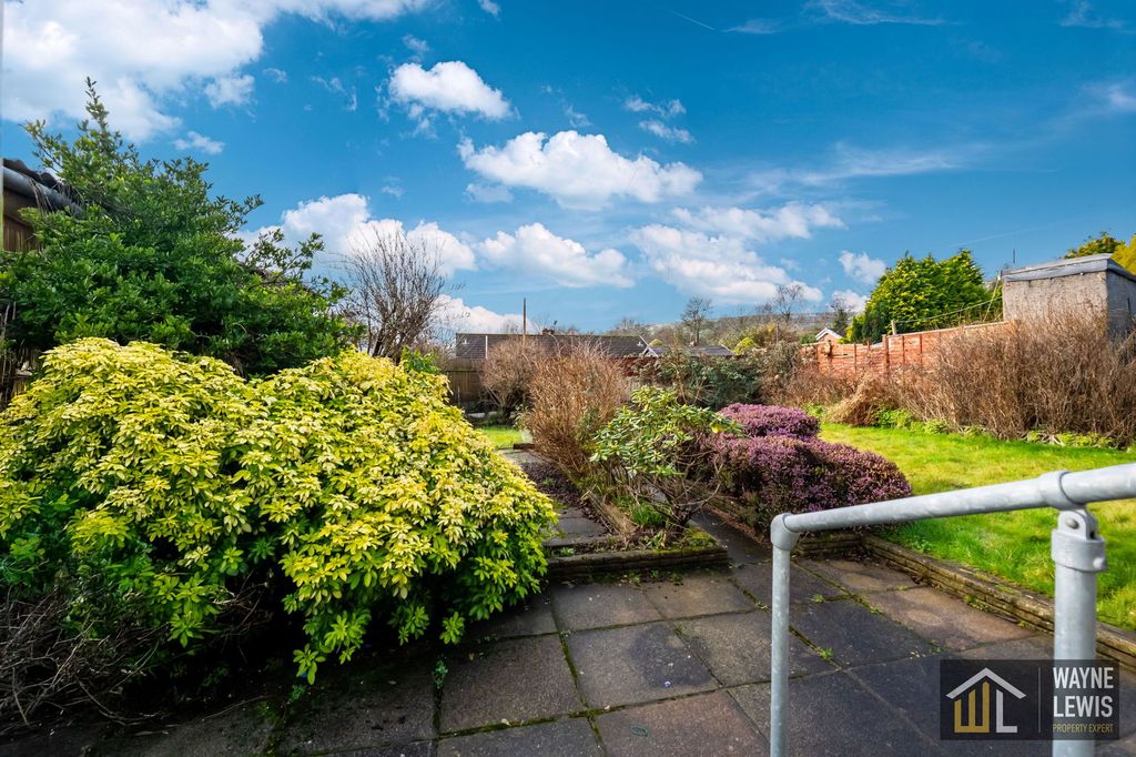 Property photo 3 of 32