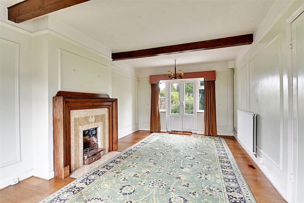 Property photo 3 of 27 Lounge 3.Jpg