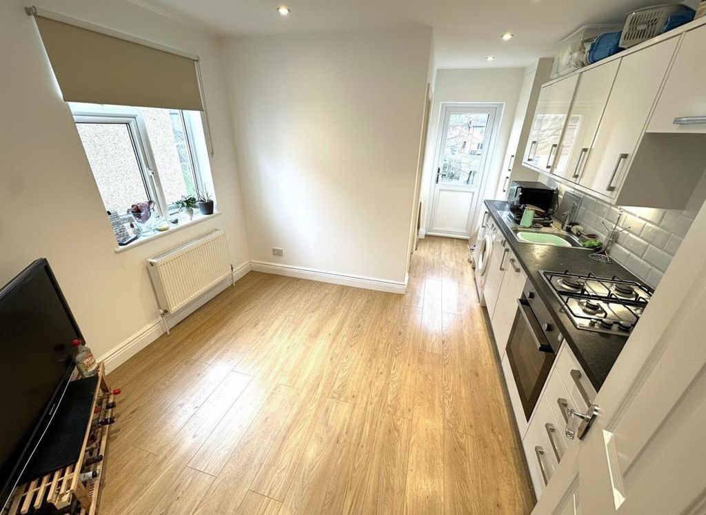 Property photo 2 of 6 Img_1012.Jpg