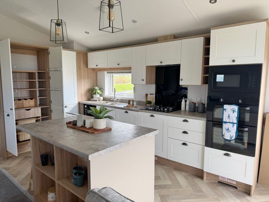 Property photo 2 of 10 Willerby Pinehurst 2026 Vs687044 136638463.Jpeg