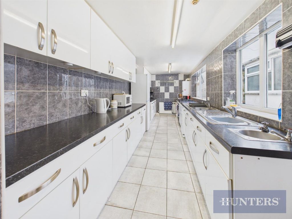 Property photo 1 of 30 Cam05316G0-Pr0103-Still020.Jpg