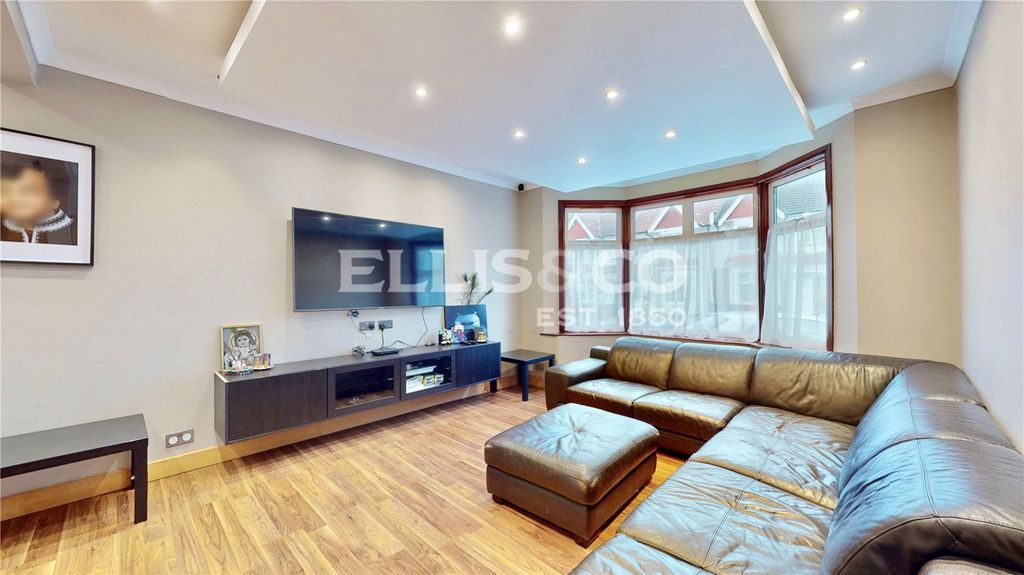 Property photo 2 of 12 Picture No. 26