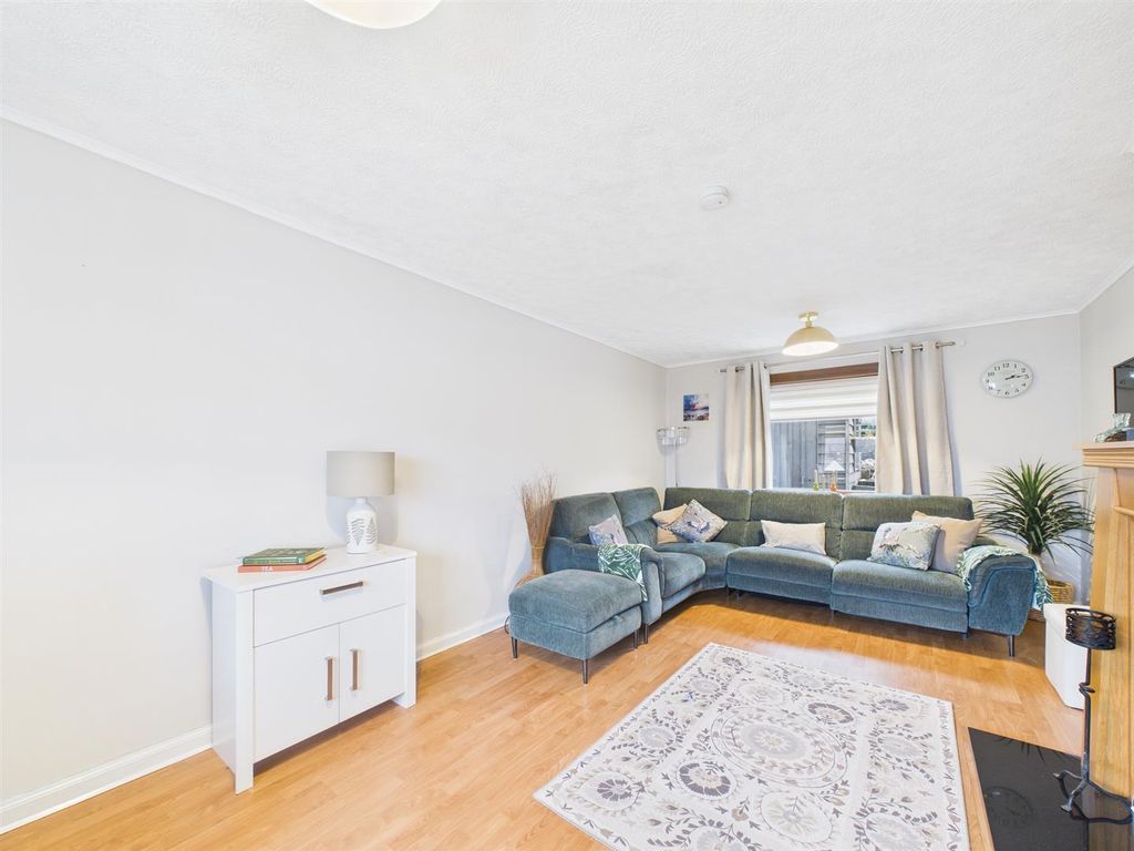 Property photo 3 of 29 Lounge/Dining Room