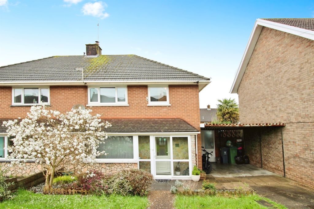 Property photo 1 of 16
