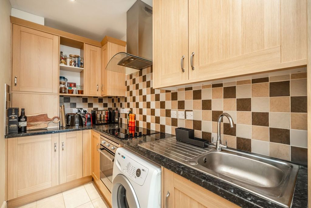 Property photo 2 of 5