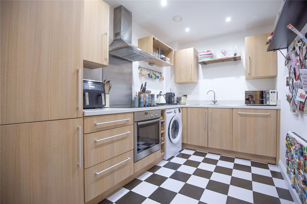 Property photo 2 of 15 Picture No. 02