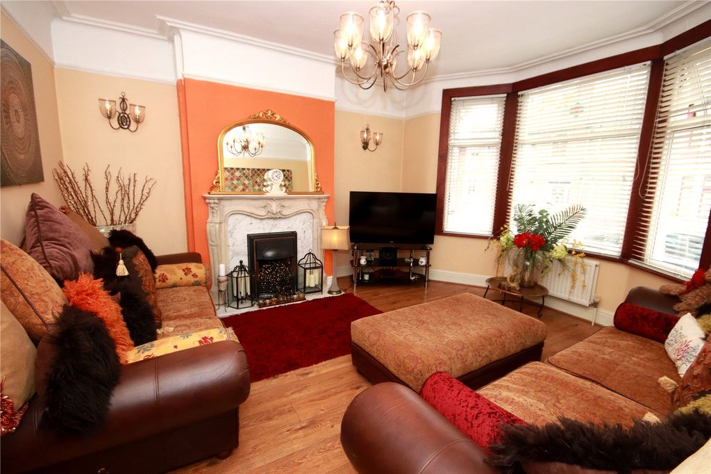 Property photo 2 of 22 Picture No. 13