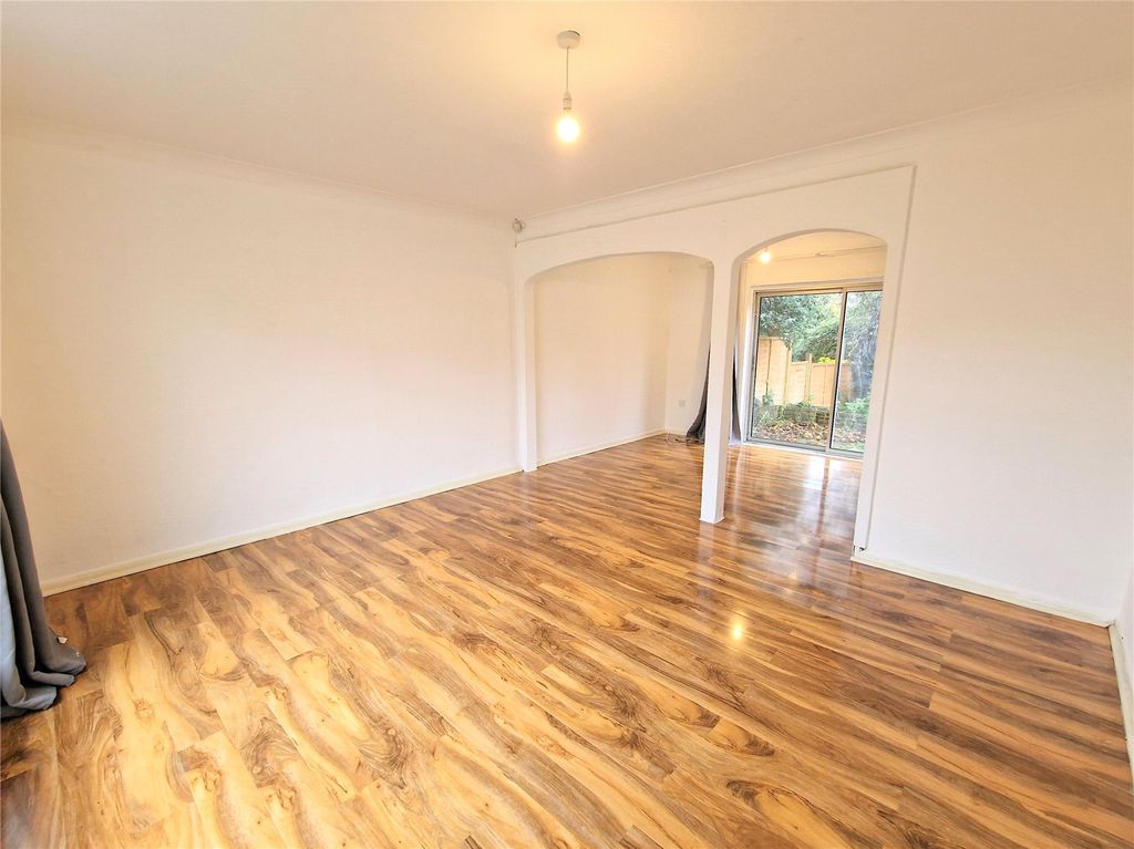 Property photo 2 of 13 Picture No. 31