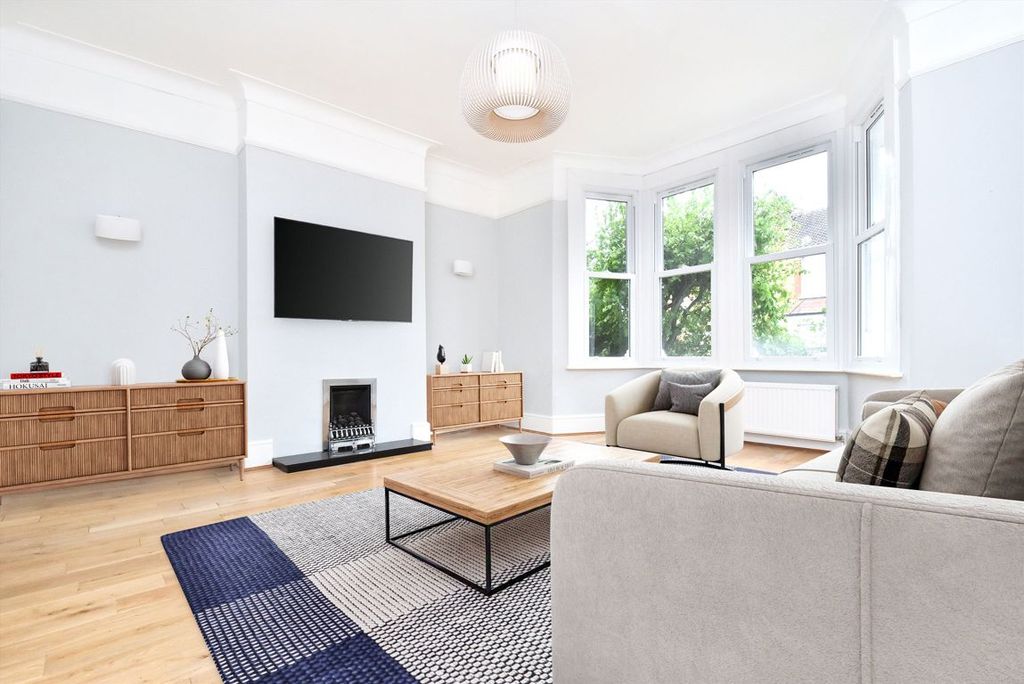 Property photo 2 of 9