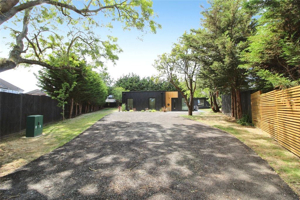 Property photo 1 of 17 Picture No. 08