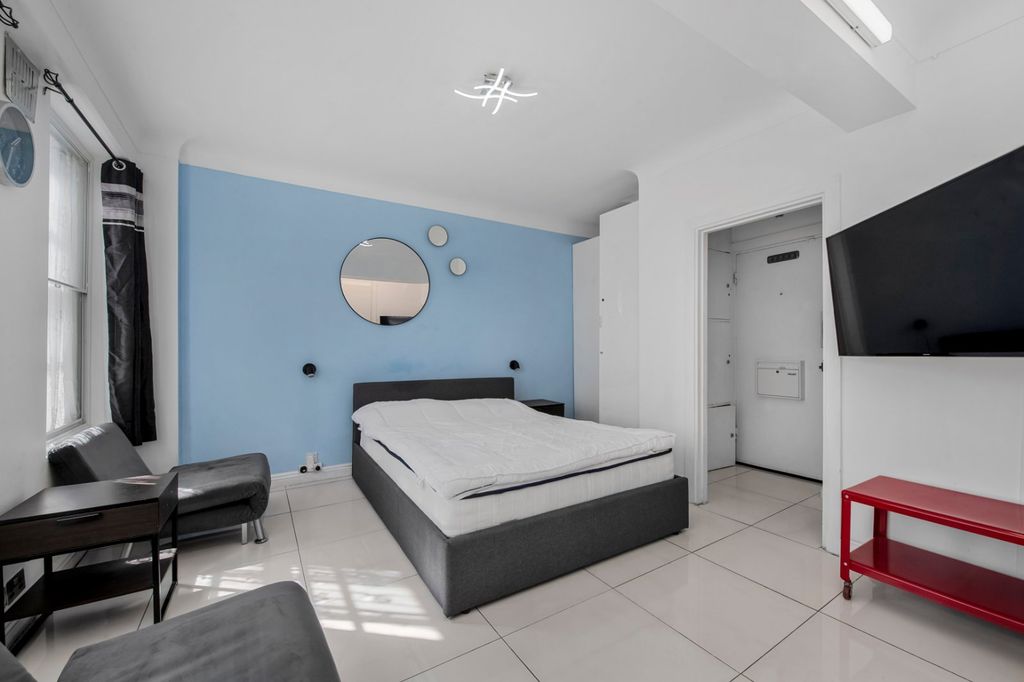 Property photo 2 of 8 Picture No. 05