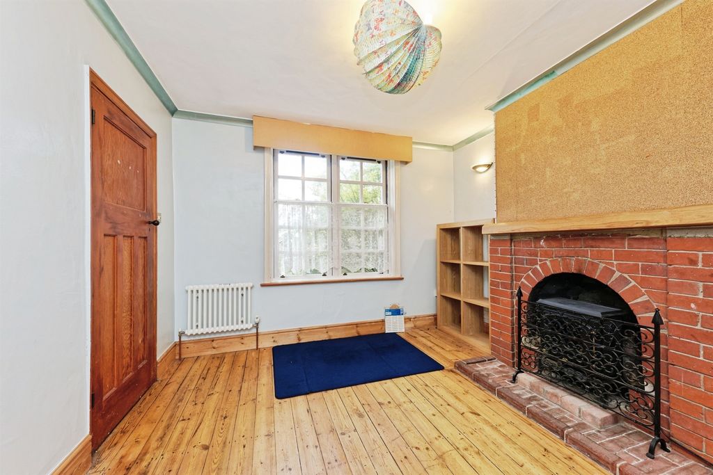 Property photo 2 of 18