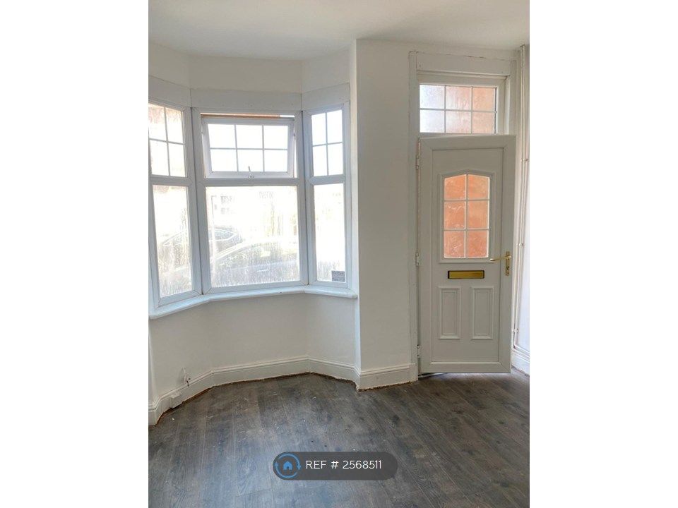 Property photo 2 of 24