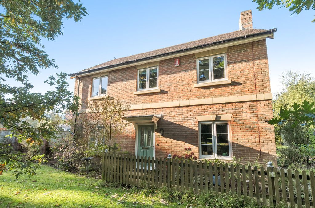 Property photo 1 of 14 1362892-7-68E38Be...