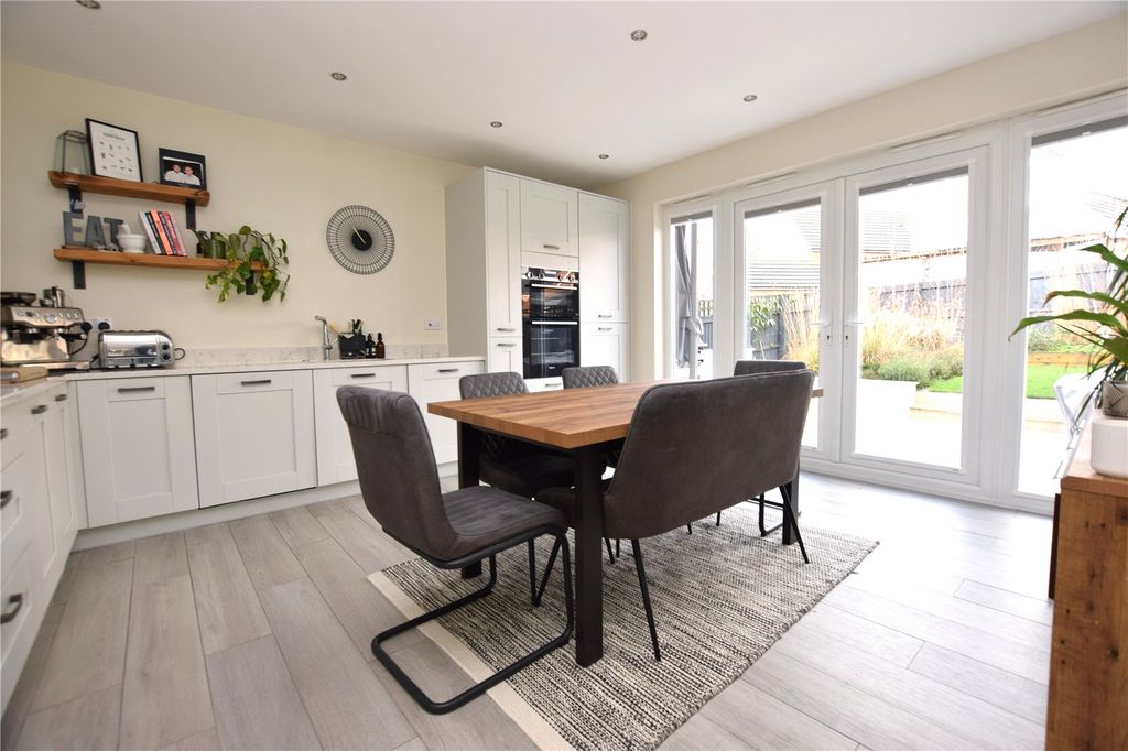 Property photo 3 of 20 Picture No. 04