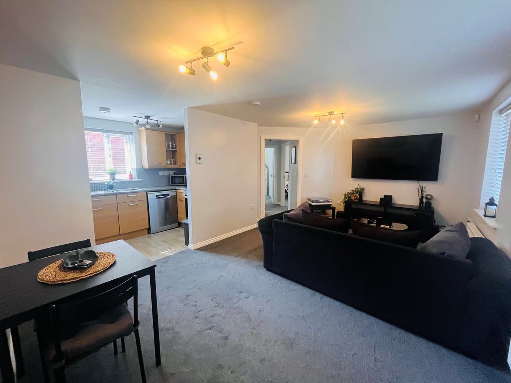 Property photo 2 of 8