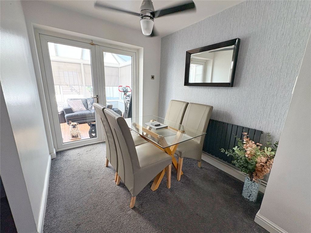 Property photo 3 of 13 Dinning Room