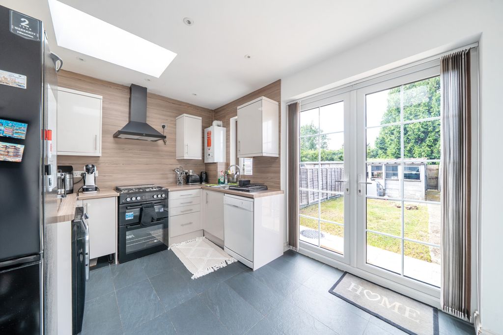 Property photo 2 of 14 1333718-6-6891E6d...