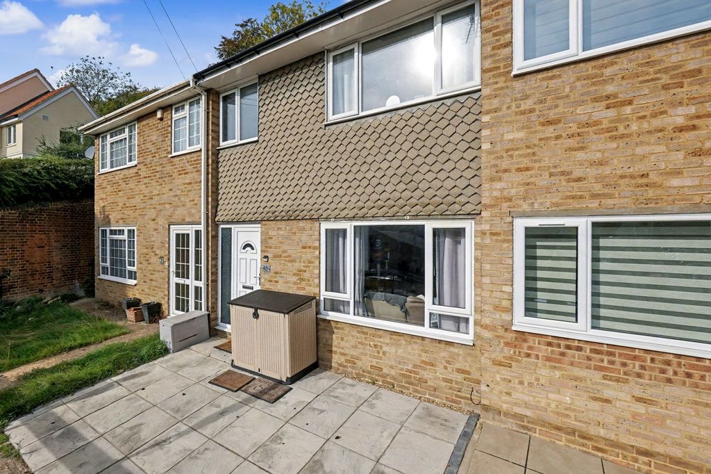 Property photo 1 of 18