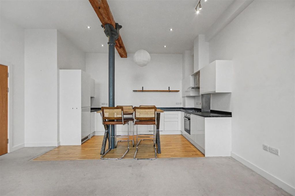 Property photo 3 of 18 Open Plan Lounge/Kitchen Diner