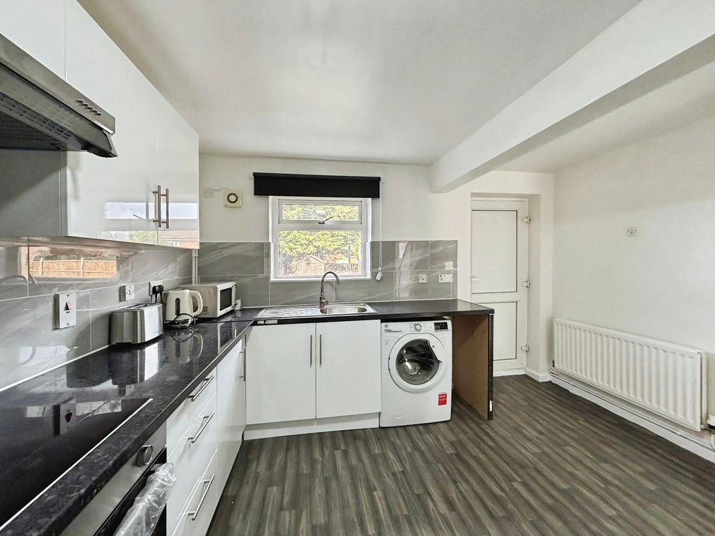 Property photo 3 of 20 60c930Fe-Img_5496