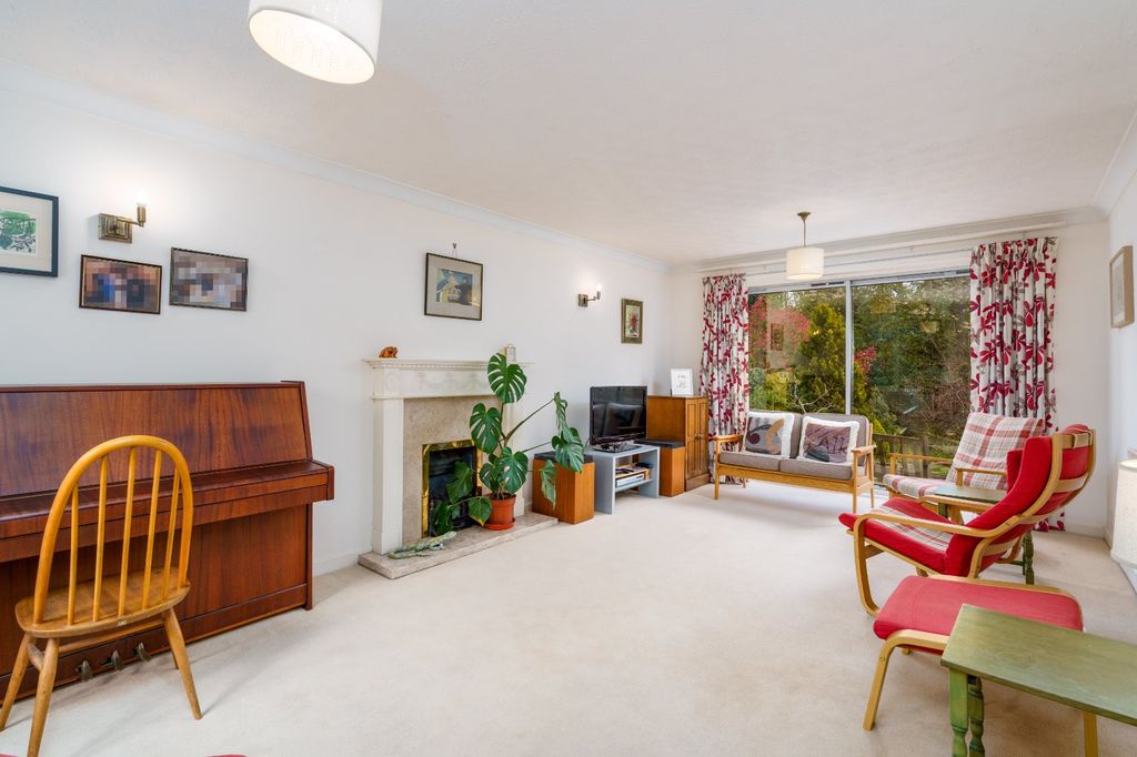 Property photo 3 of 21 Picture No. 02