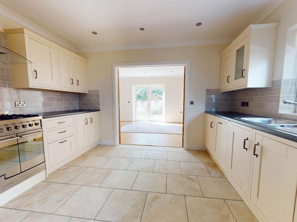 Property photo 3 of 18 3