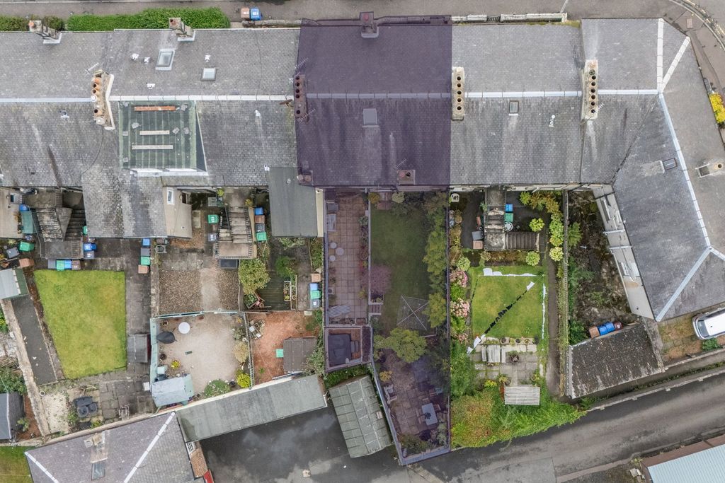 Property photo 2 of 36