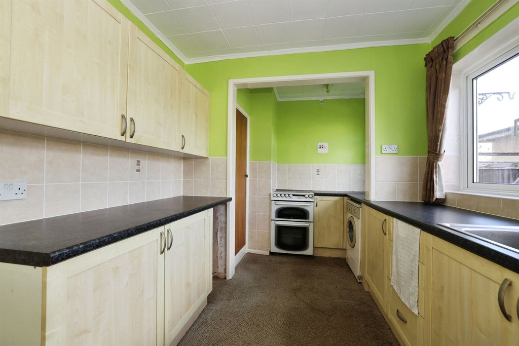 Property photo 3 of 19