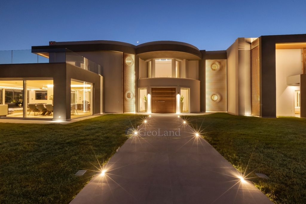 Property photo 2 of 49