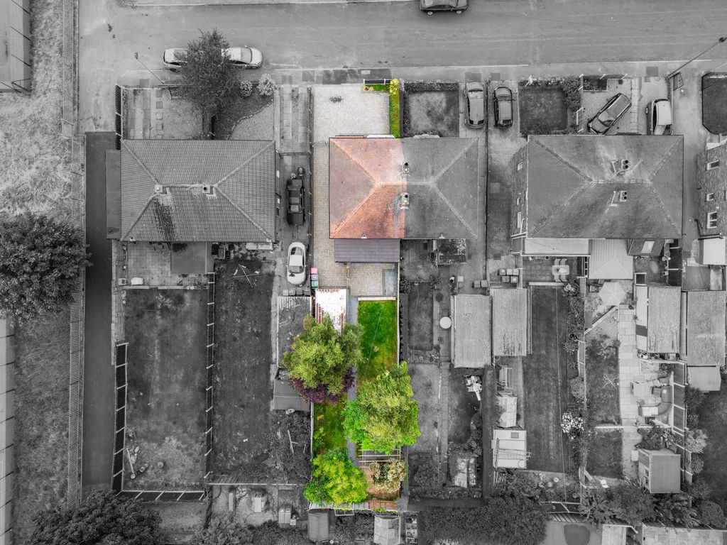 Property photo 2 of 33