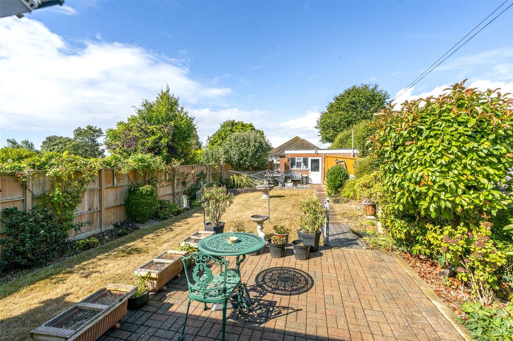 Property photo 2 of 17 Picture No. 21