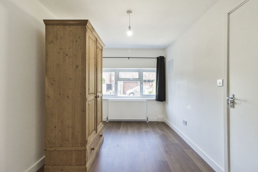 Property photo 2 of 5 Img_7874