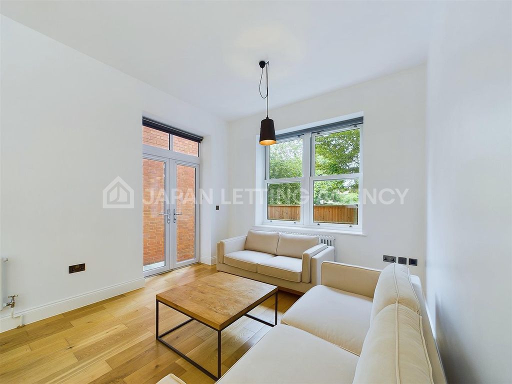Property photo 3 of 10 Cam02206G0-Pr0117-Still003.Jpg