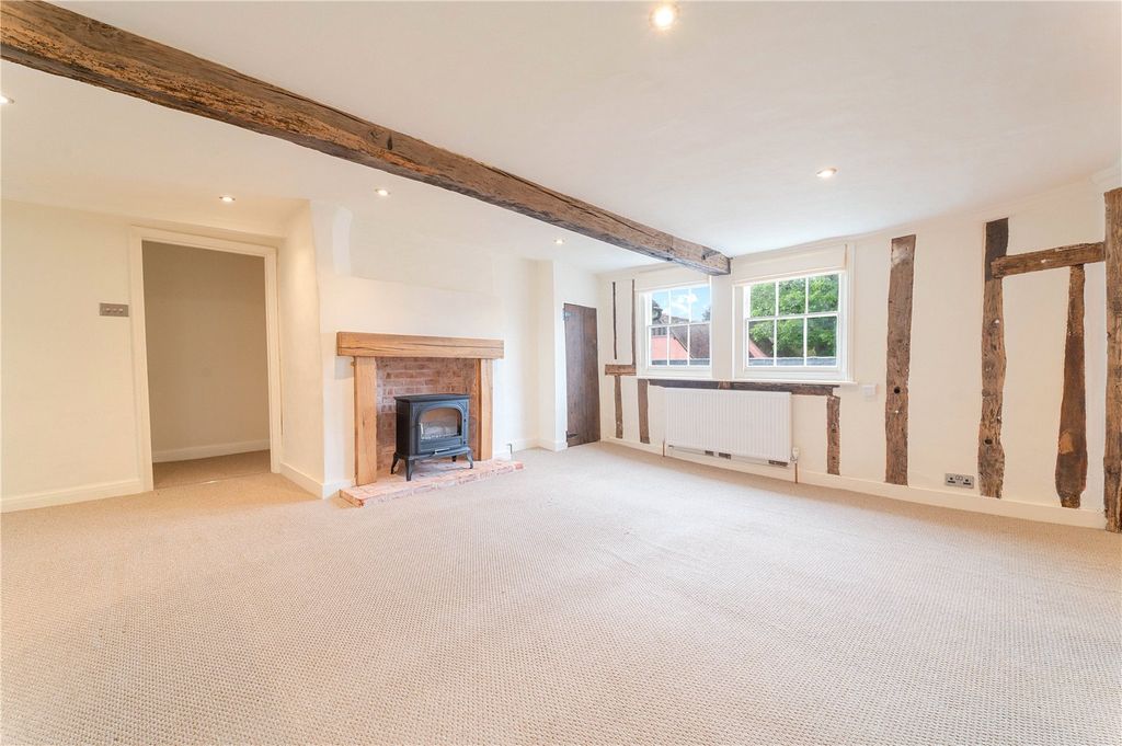 Property photo 1 of 12 Living Room