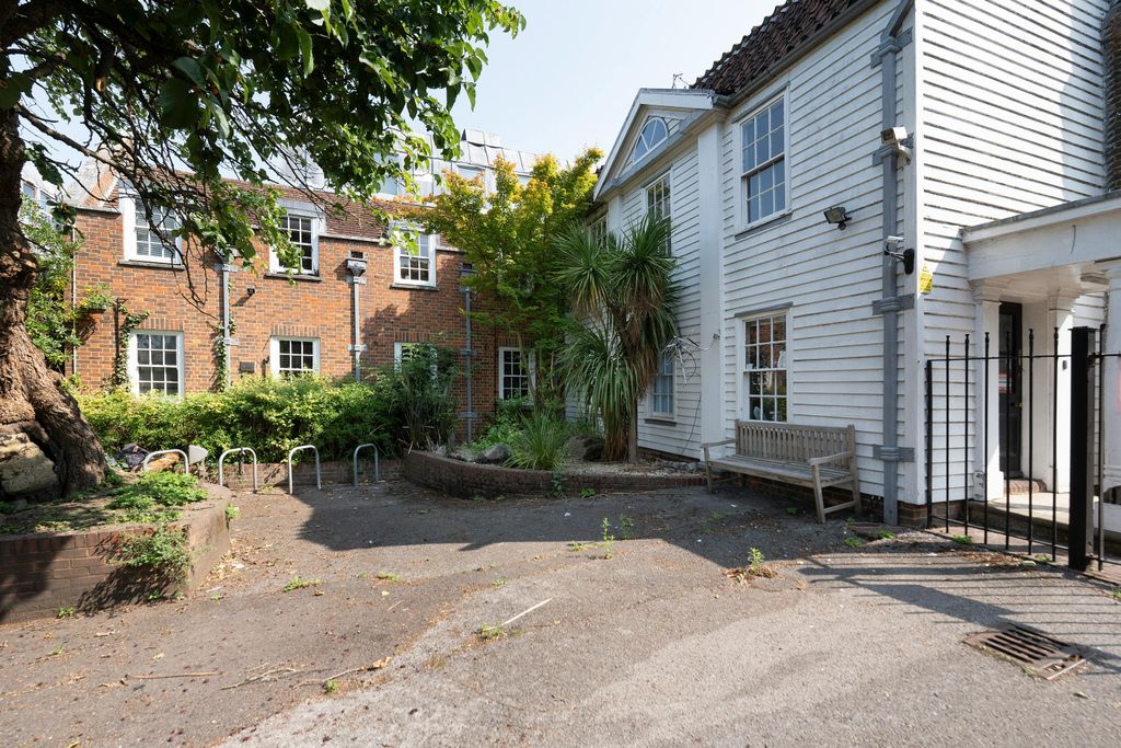 Property photo 3 of 6 Iw060825Gka056.Jpg