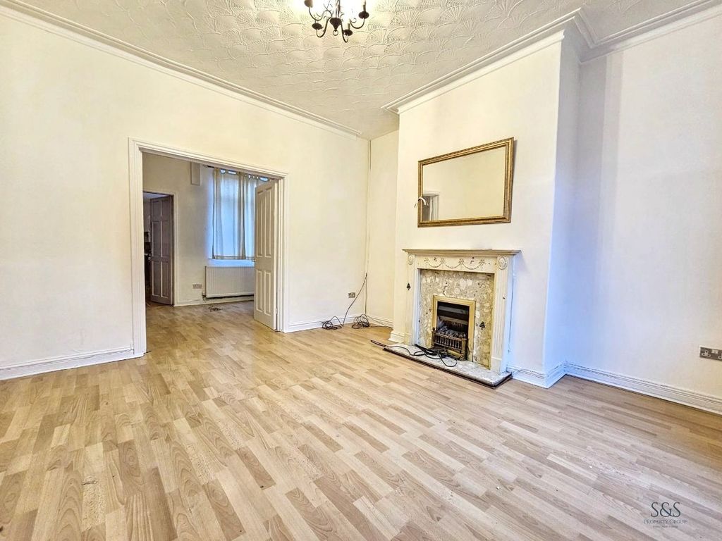 Property photo 3 of 21