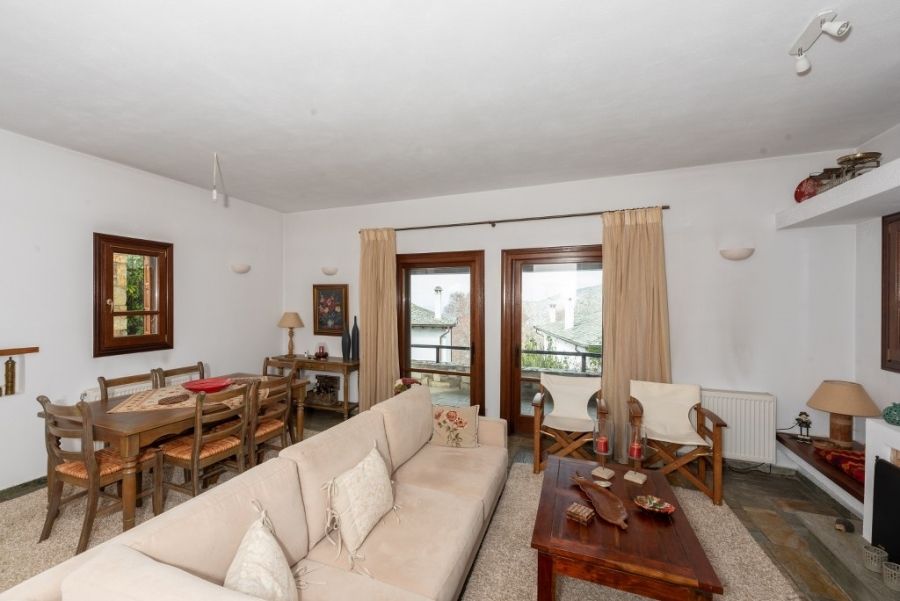 Property photo 2 of 24
