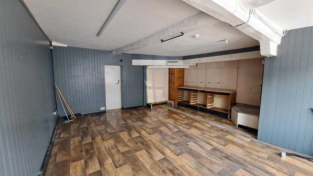 Property photo 2 of 7 2