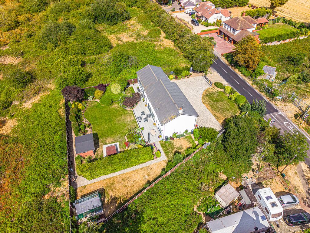 Property photo 3 of 50