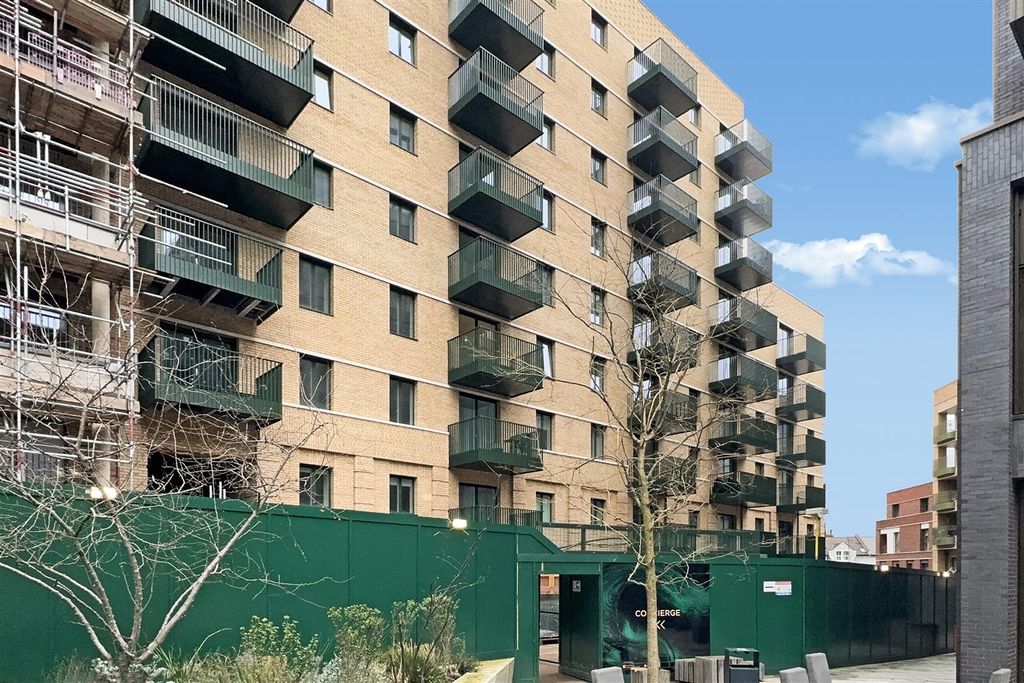 Property photo 3 of 13 27 Papillon Apartments, 2 Monarch Square - Bwhl9Of