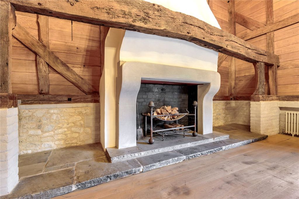 Property photo 3 of 10 Fireplace