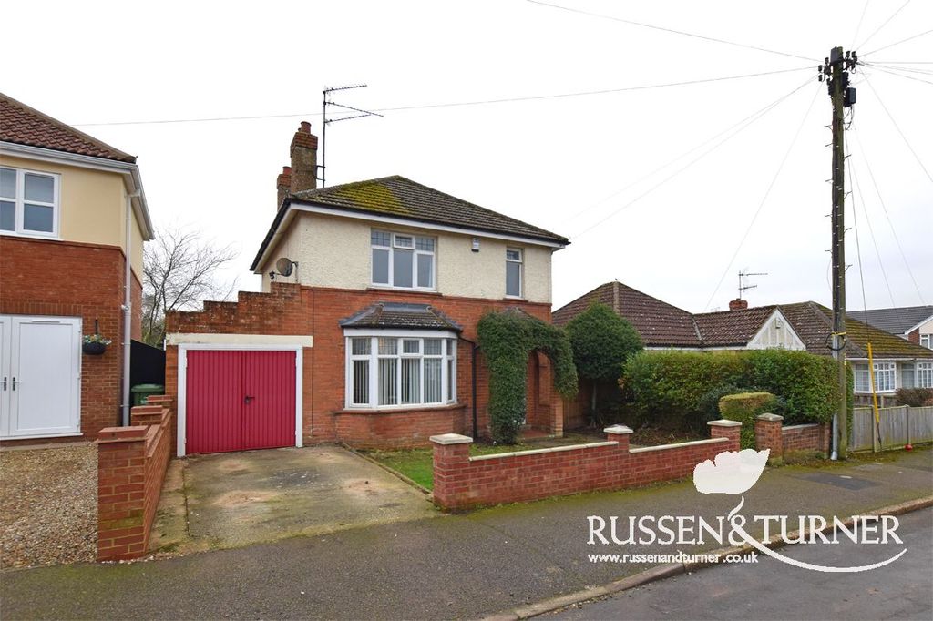 Property photo 1 of 11