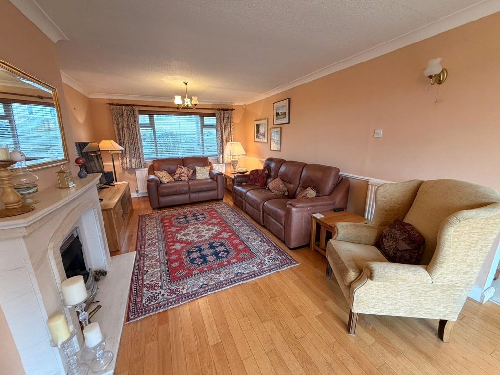 Property photo 3 of 36 Picture No. 27