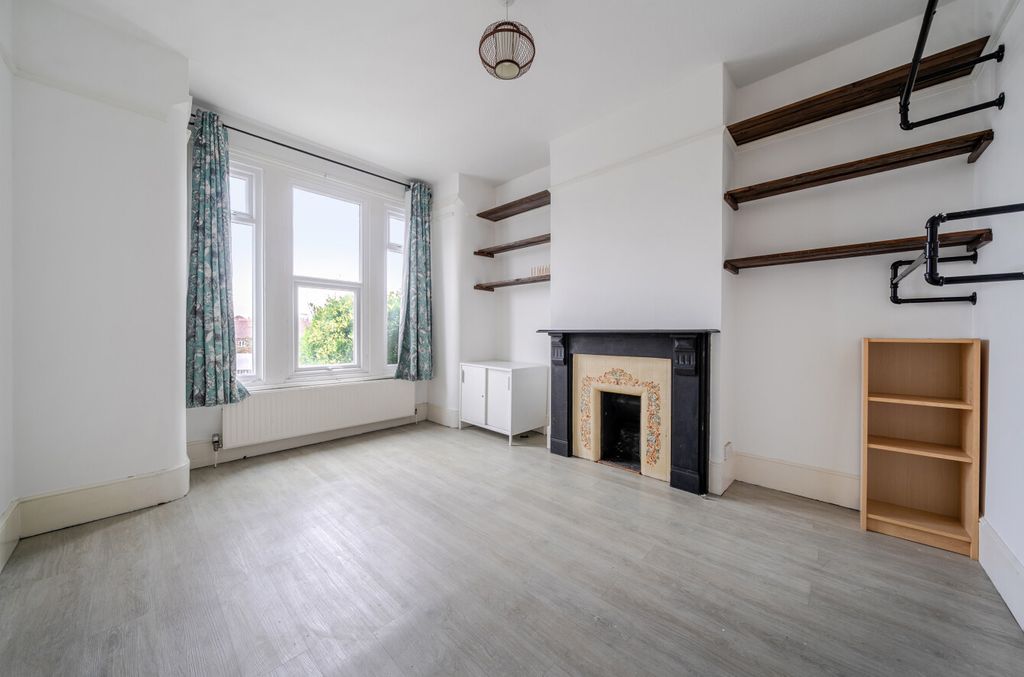 Property photo 2 of 16 1382790-3-693c1Db...