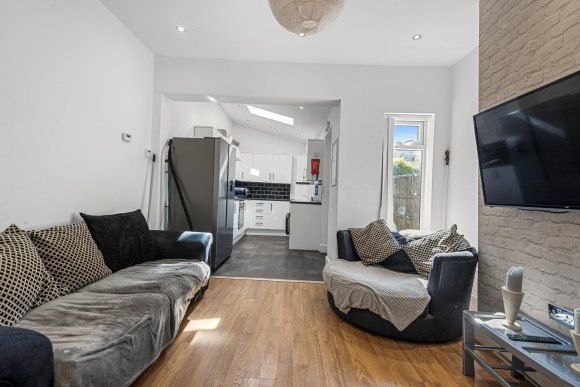 Property photo 2 of 14 9058533.Jpg