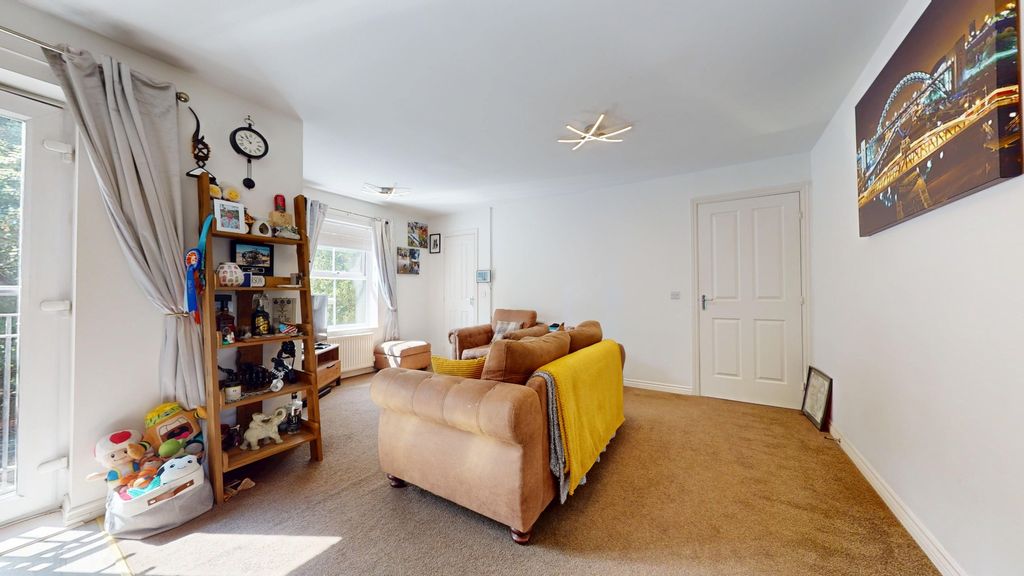 Property photo 2 of 17 5342902